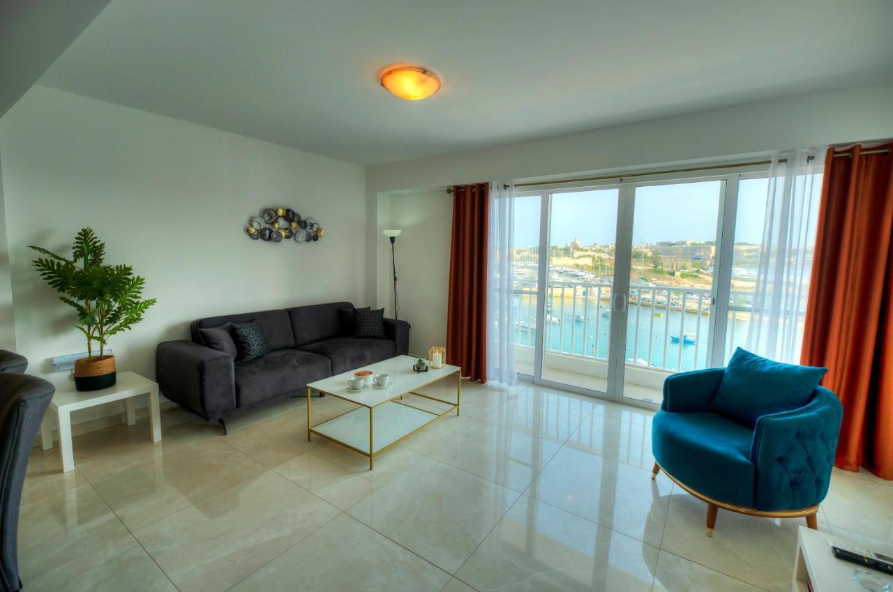 Seafront Beautifully Furnished 2 Bedrooms Gogzr-3 Gzira Exterior foto